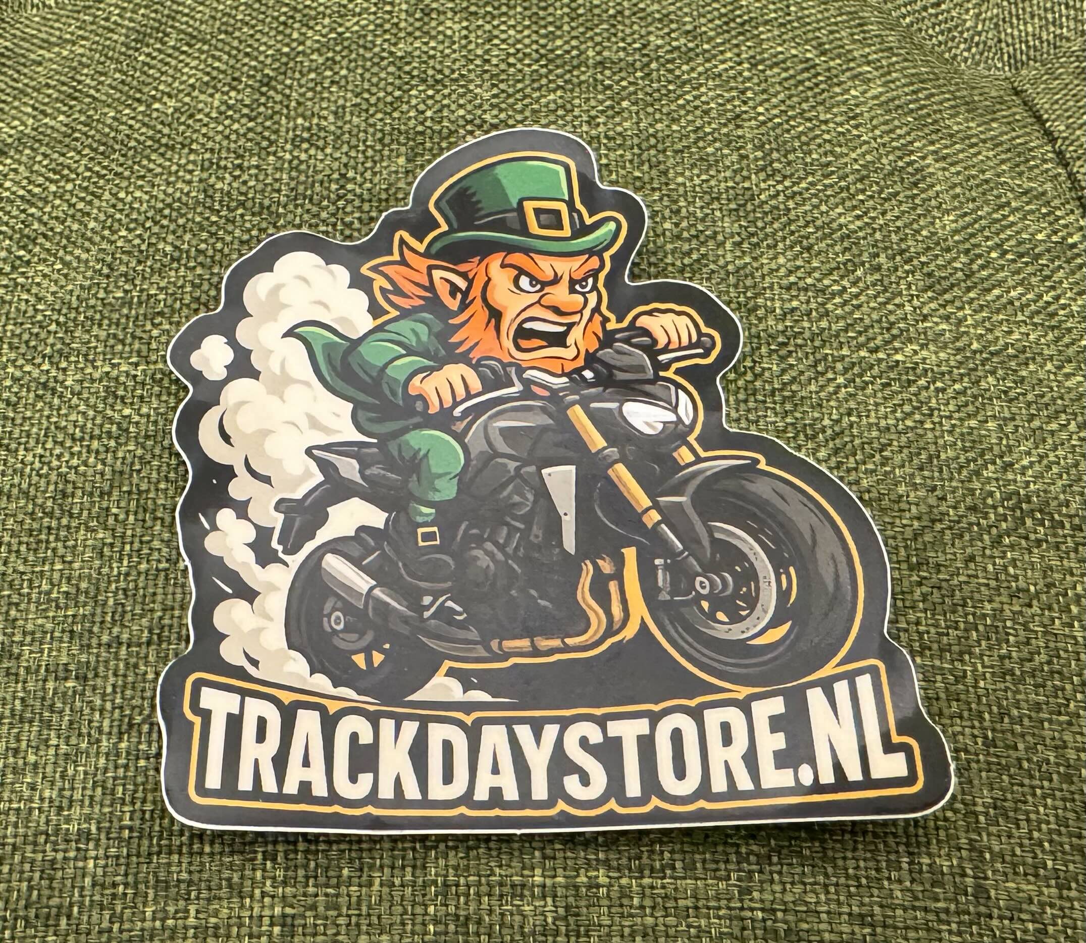 Trackdaystore sticker small