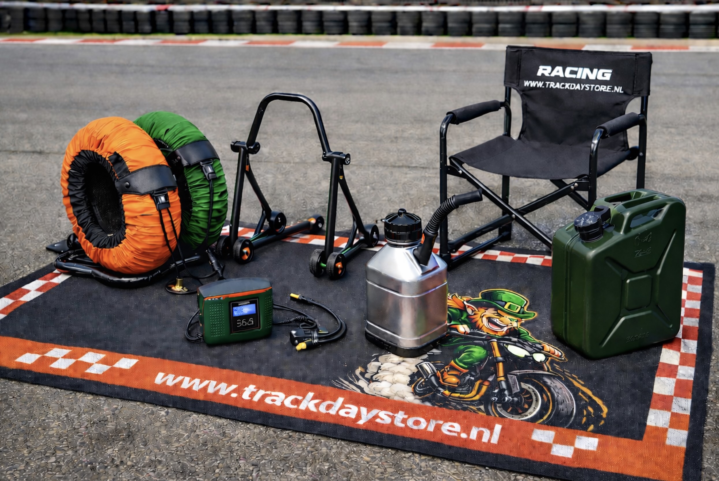 Trackdaystore essentials pack
